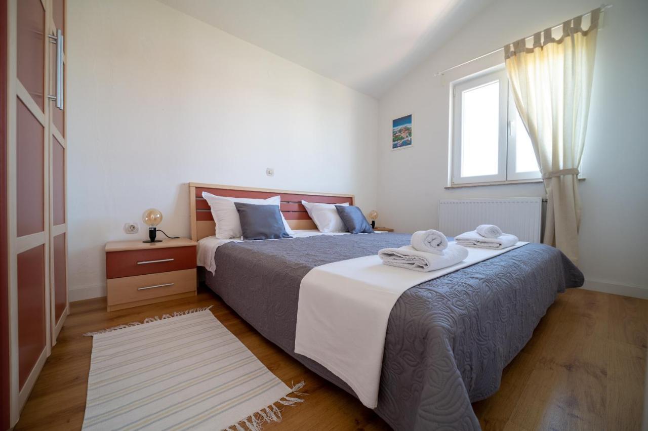 Sukošan Apartments A&T מראה חיצוני תמונה