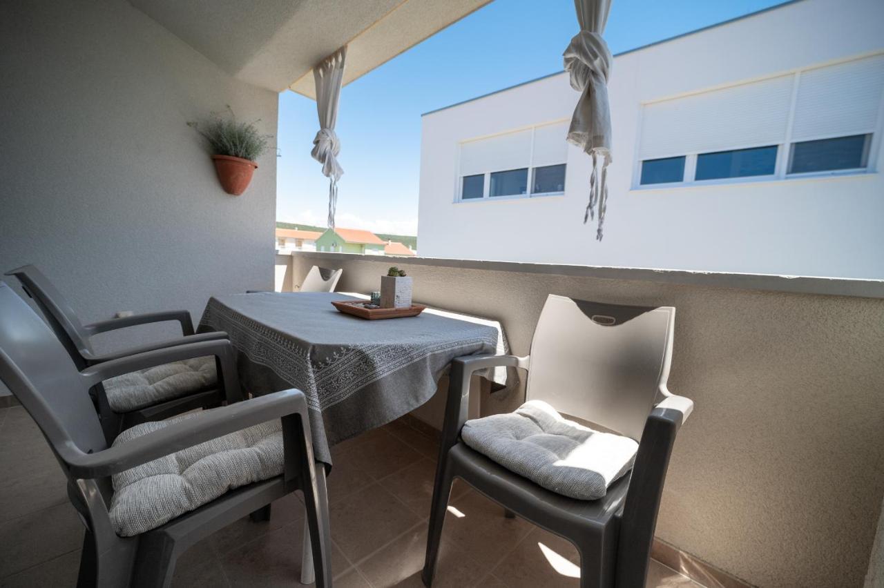 Sukošan Apartments A&T מראה חיצוני תמונה