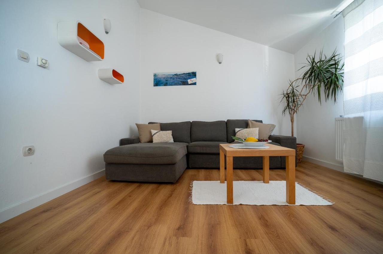 Sukošan Apartments A&T מראה חיצוני תמונה