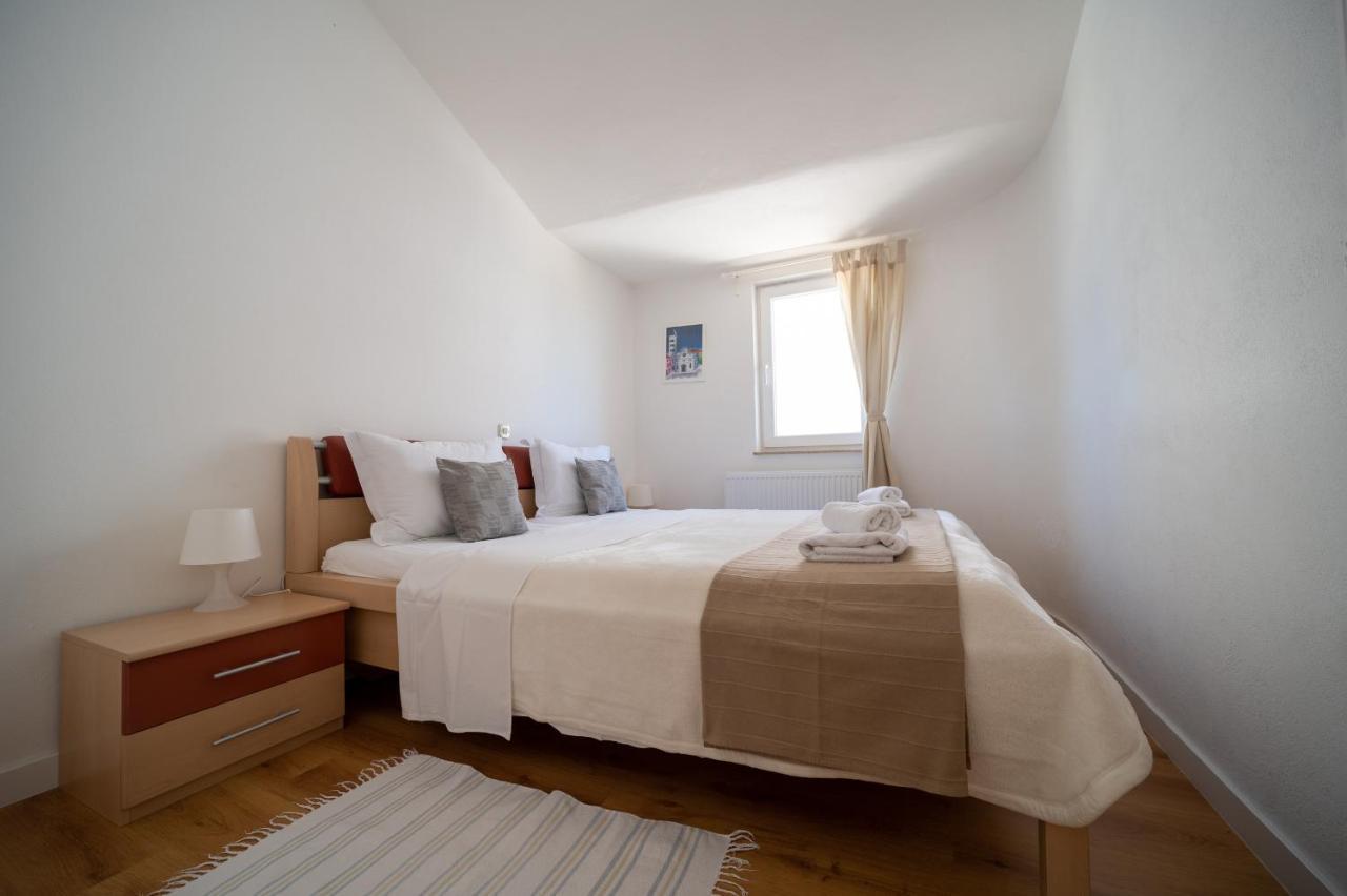 Sukošan Apartments A&T מראה חיצוני תמונה